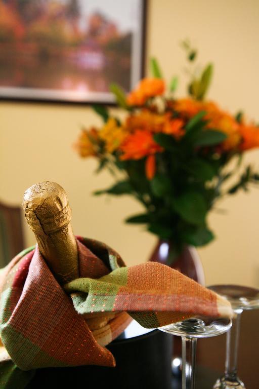 Main Street Inn Blacksburg Bagian luar foto