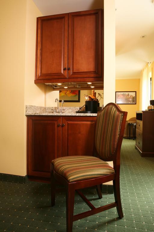 Main Street Inn Blacksburg Bagian luar foto
