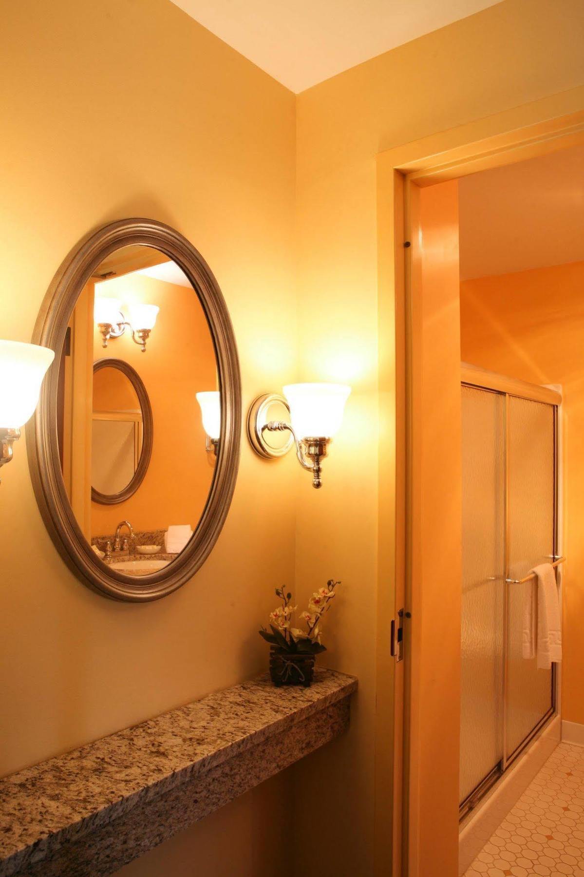 Main Street Inn Blacksburg Bagian luar foto