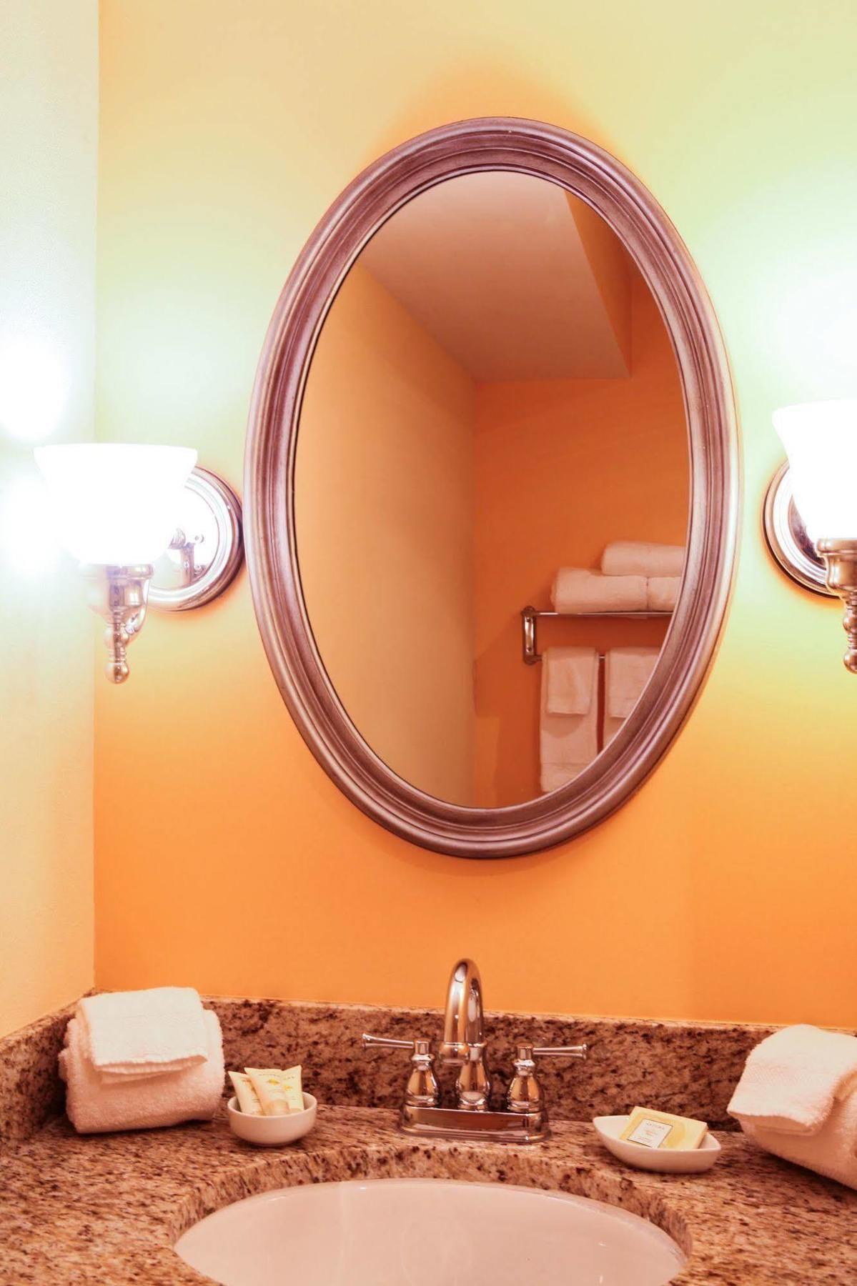 Main Street Inn Blacksburg Bagian luar foto