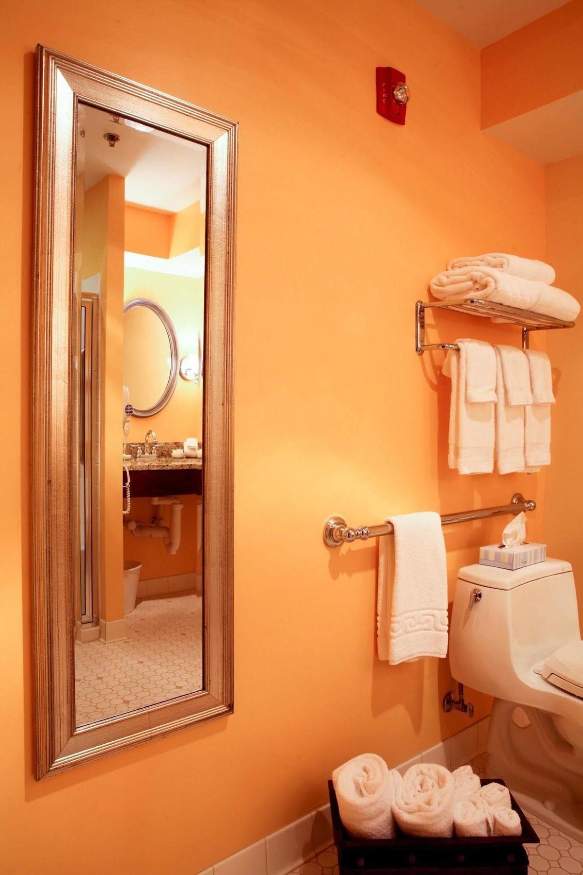 Main Street Inn Blacksburg Bagian luar foto